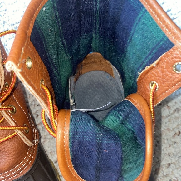 L.L. Bean Women's 8" Bean Boots, Tumbled-Leather Chamois-Lined Size 7 - Picture 12 of 15